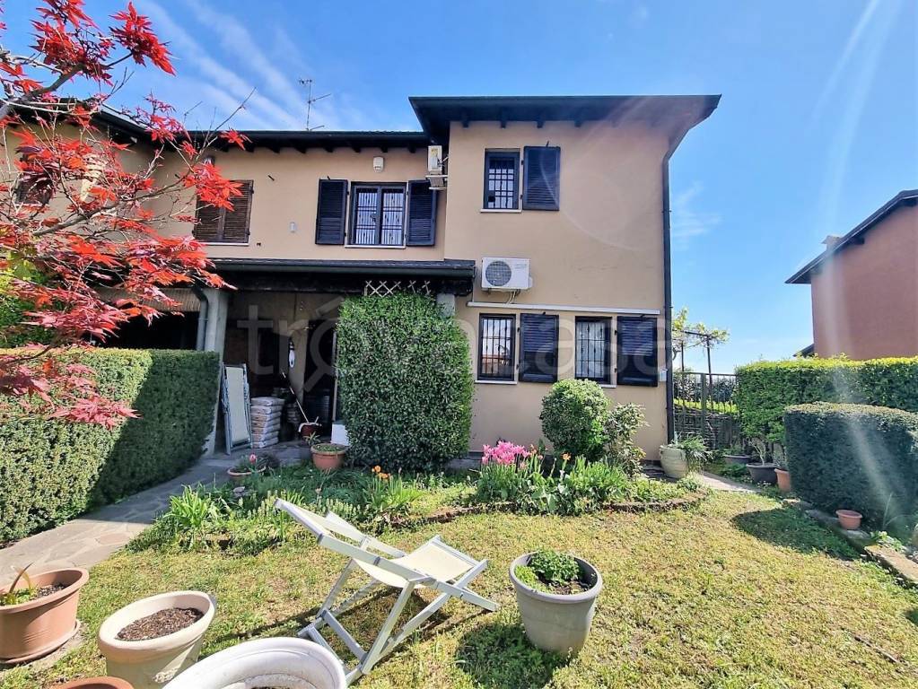 Villa in vendita a Capriate San Gervasio via John Fitzgerald Kennedy, 11