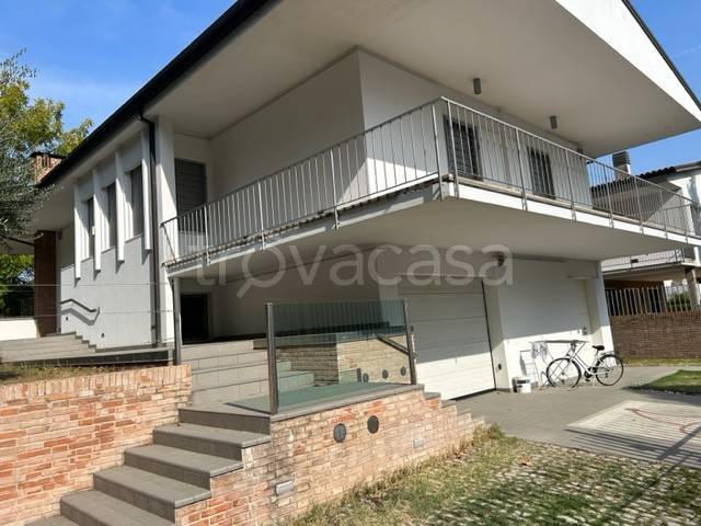 Villa Bifamiliare in vendita a Faenza via Alfredo Morini, 15