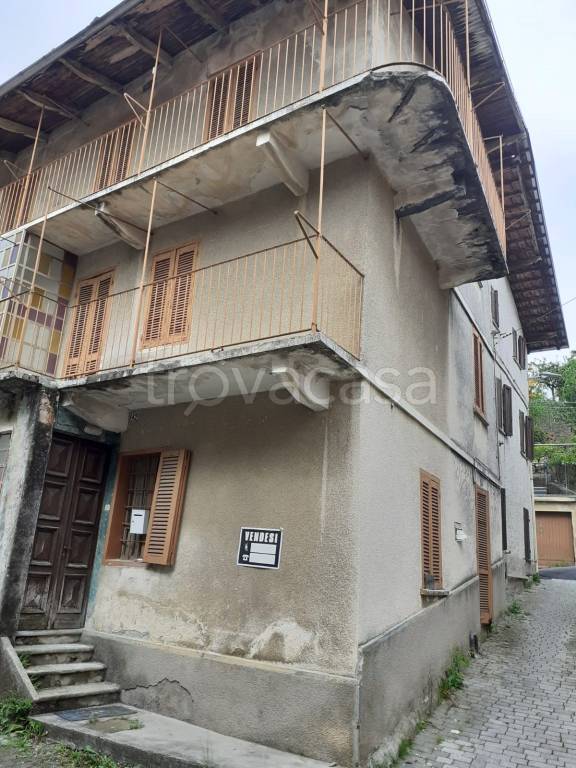 Casa Indipendente in in vendita da privato a Valdilana frazione Pratrivero, 142