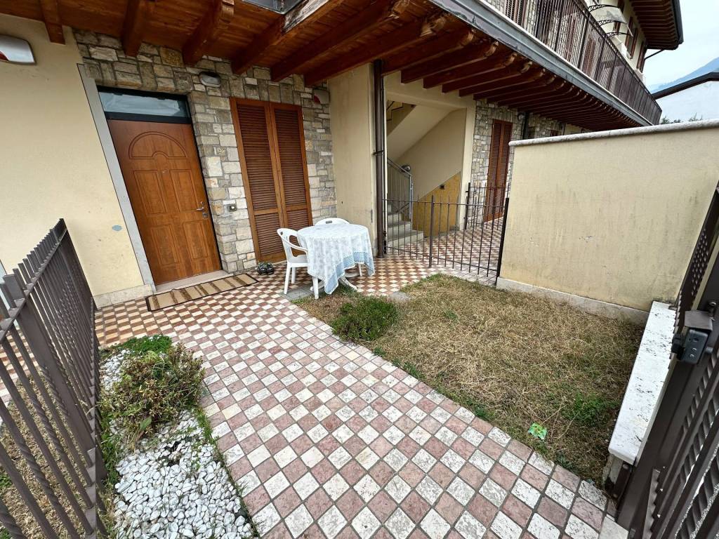 Appartamento in vendita ad Adrara San Martino via Guglielmo Marconi, 51