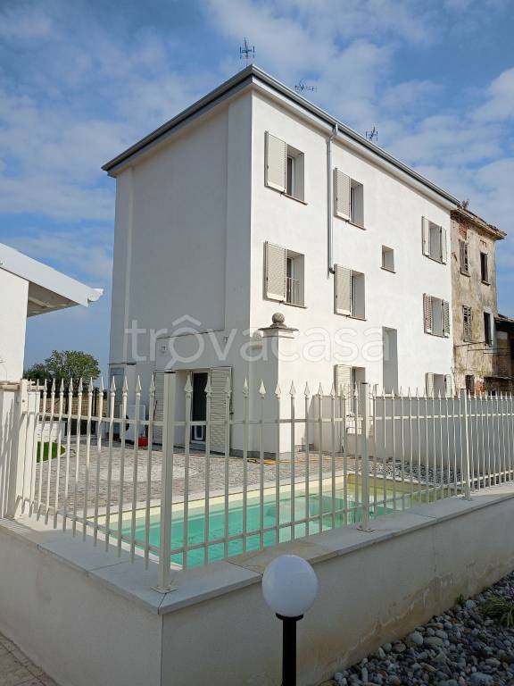 Appartamento in vendita a Castelleone via Villa Misericordia