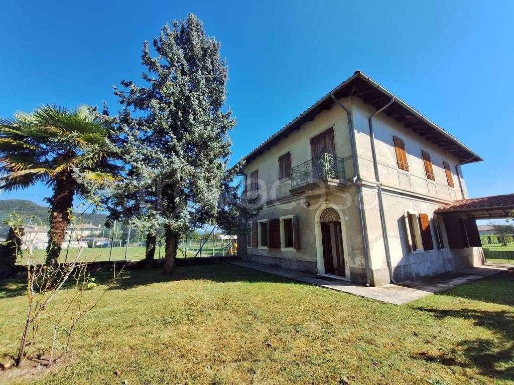 Villa in in vendita da privato a Sequals via Gian Domenico Facchina, 34
