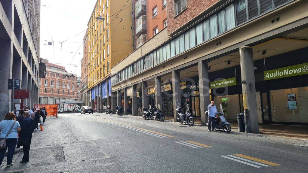 Magazzino in in affitto da privato a Bologna via Guglielmo Marconi, 8