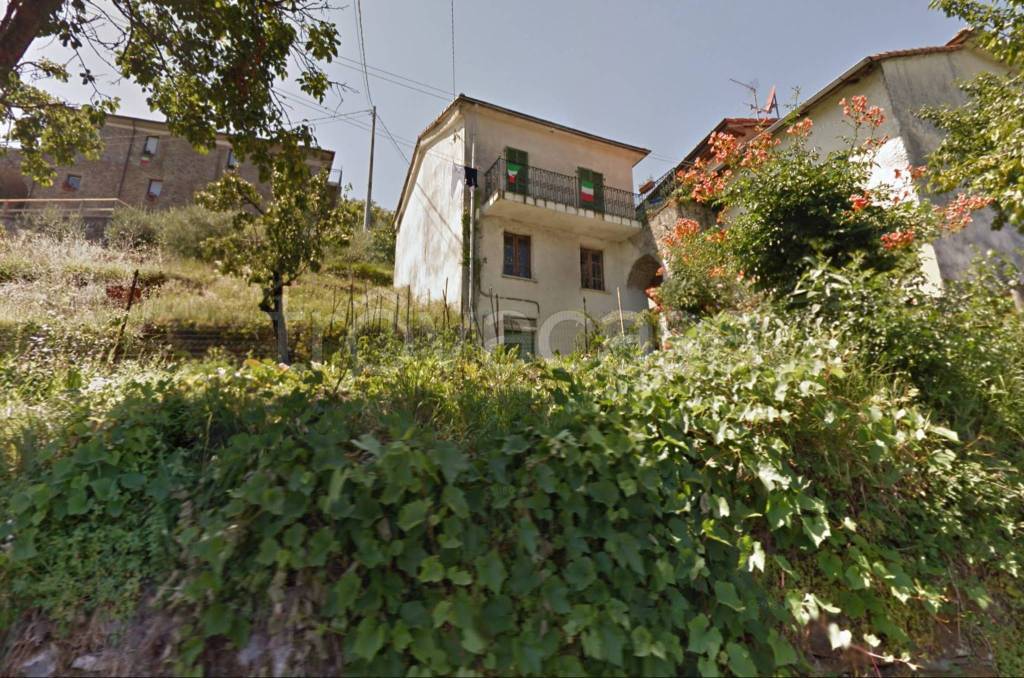 Casa Indipendente in in vendita da privato a Calice al Cornoviglio via Paolo Dario Bucchioni, 21