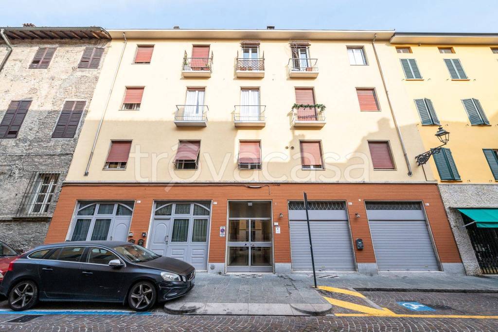 Appartamento in vendita a Parma borgo Regale, 4, 43121 Parma pr, Italia