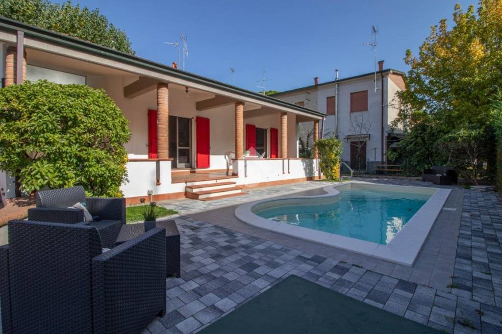 Villa in vendita a Ravenna via Leone Pancaldo, 34