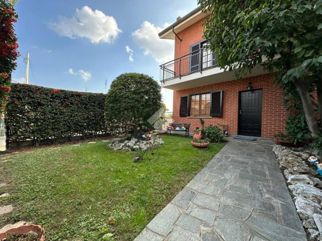 Villa Bifamiliare in vendita a Rivalta di Torino via Mameli, 12