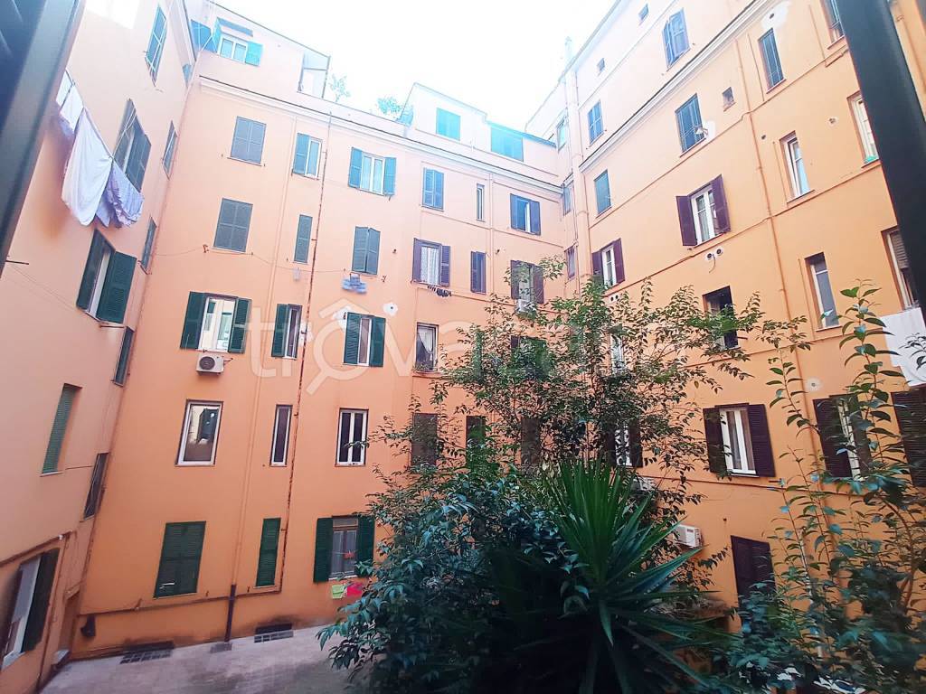 Appartamento in vendita a Roma via Pistoia