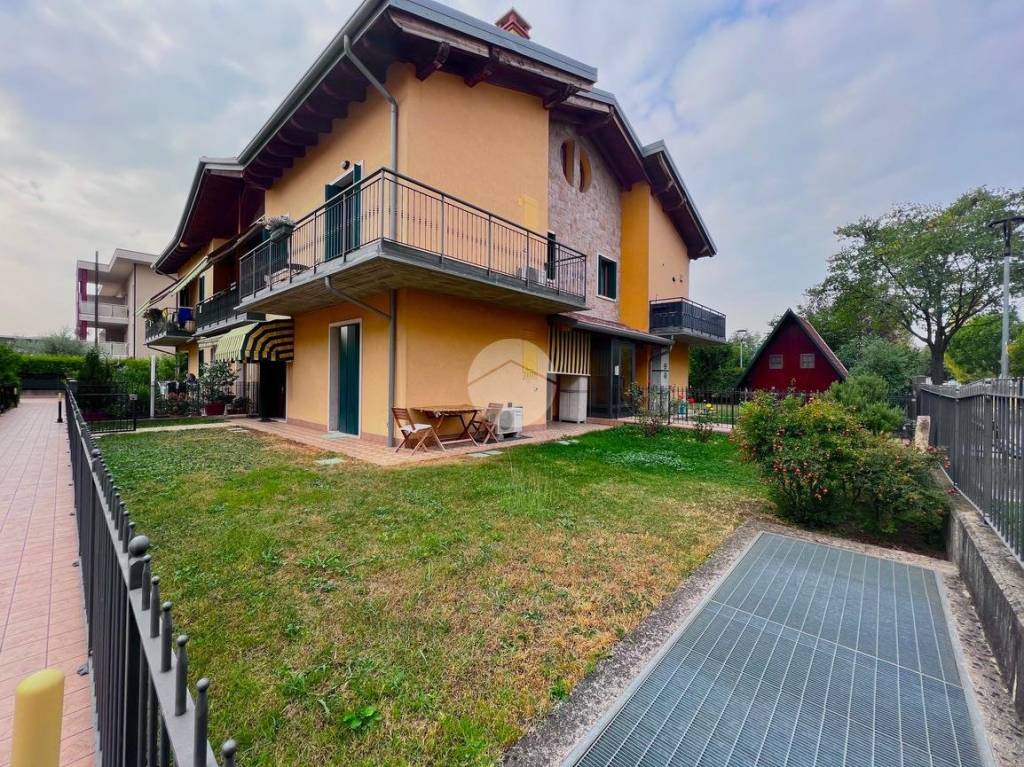 Appartamento in vendita a Verona via Ca' Dell' Albera