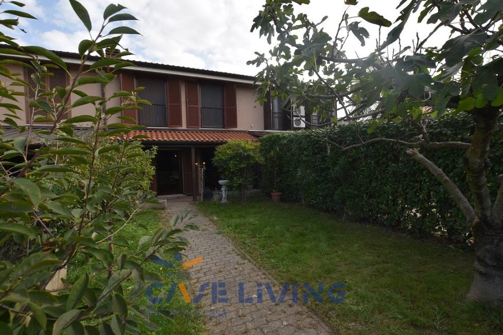 Villa a Schiera in vendita a Rozzano via Giorgio Amendola