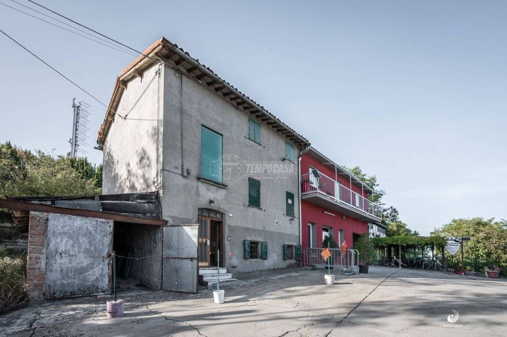 Casa Indipendente in vendita a San Polo d'Enza via Pietre