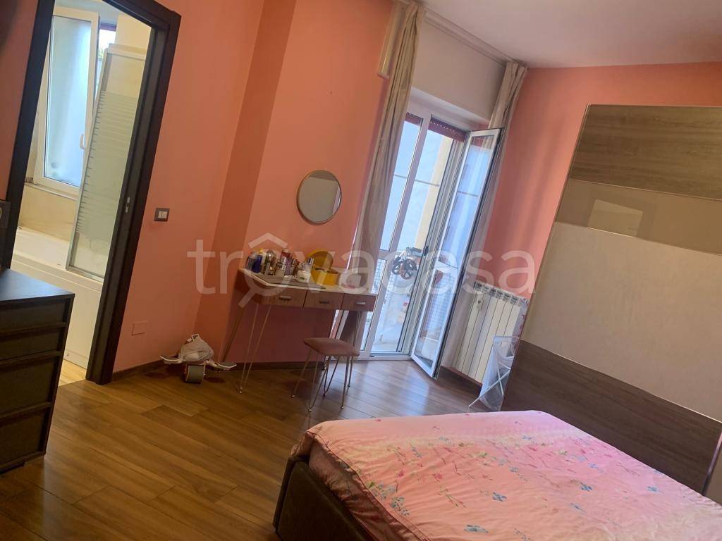 Appartamento in vendita a Milano via Pellegrino Rossi, 42