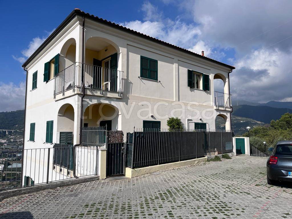 Appartamento in vendita a Castellaro regione Poggio