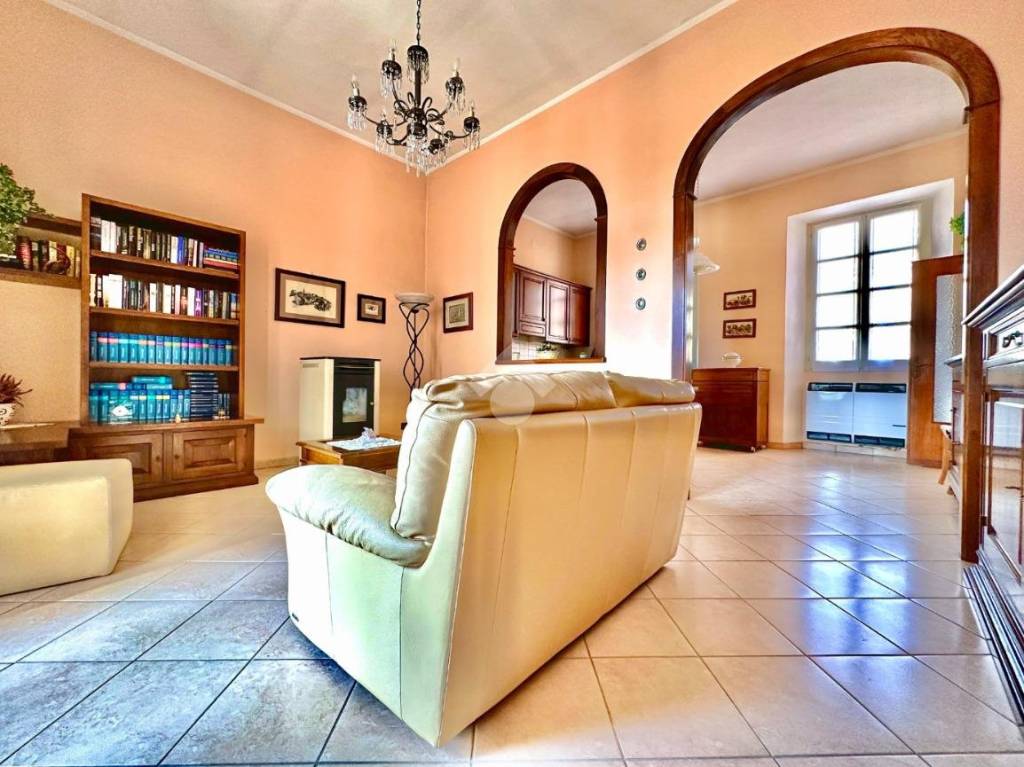 Casa Indipendente in vendita a Villalvernia via Domenico Carbone, 42