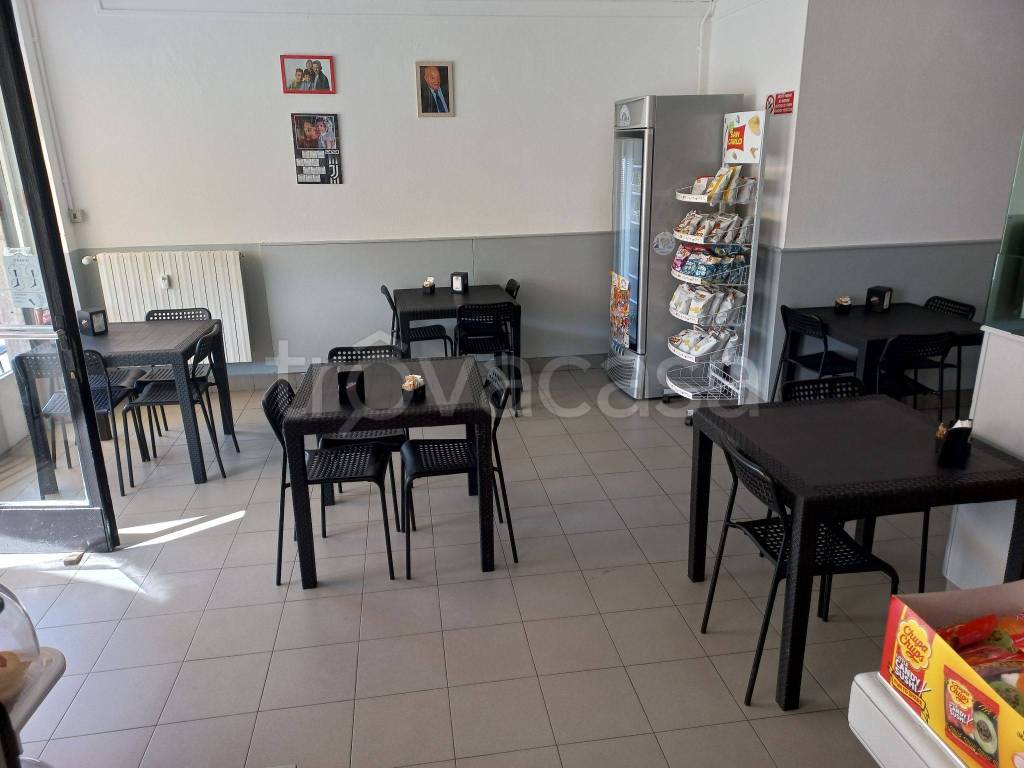 Bar in in vendita da privato a Monza via Udine
