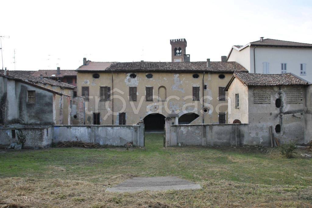 Intero Stabile in in vendita da privato a Rivolta d'Adda via San Francesco d'Assisi, 10