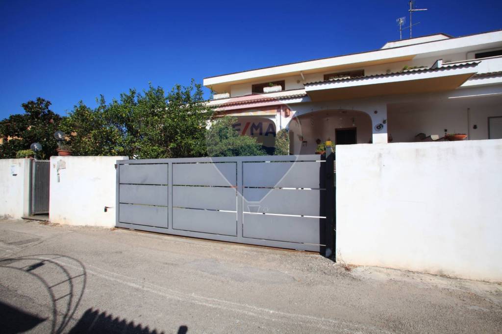 Villa Bifamiliare in vendita ad Anzio via Severino Ferrari, 4