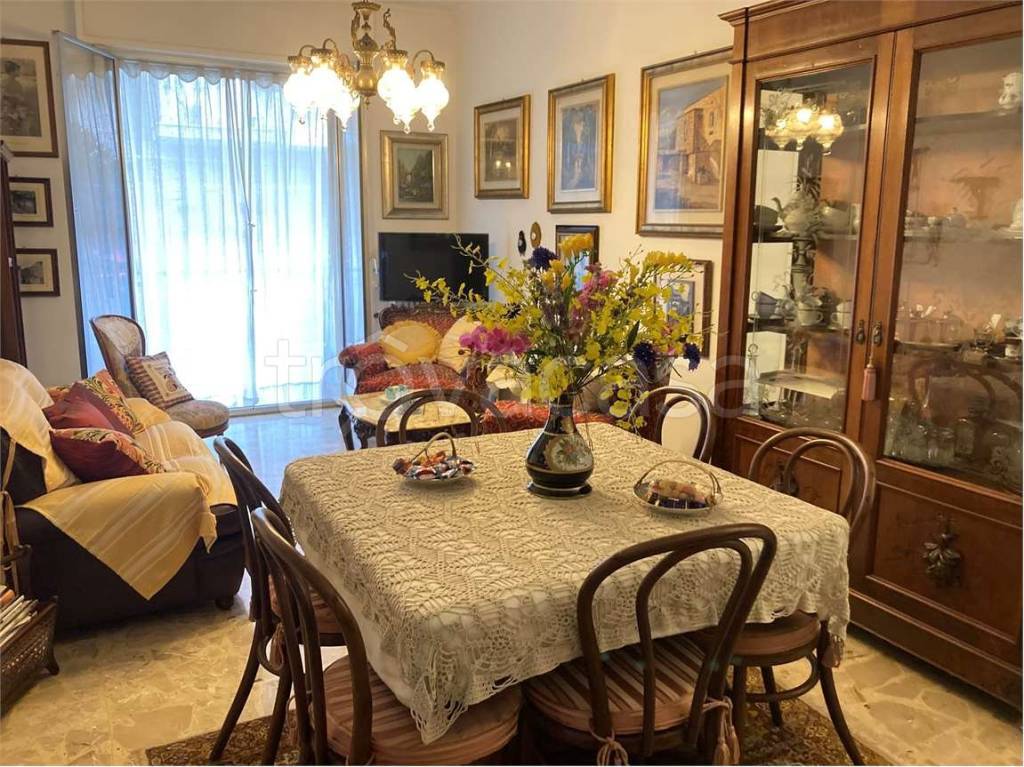 Appartamento in vendita ad Albenga via Puccini