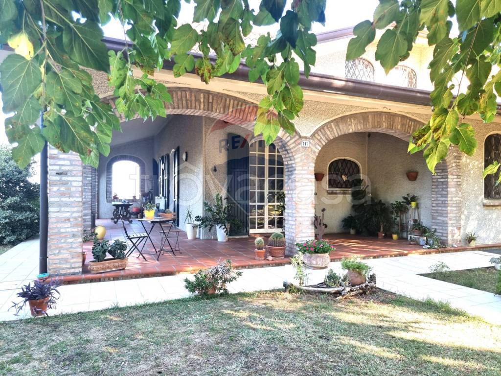 Villa in vendita a Savignano sul Rubicone