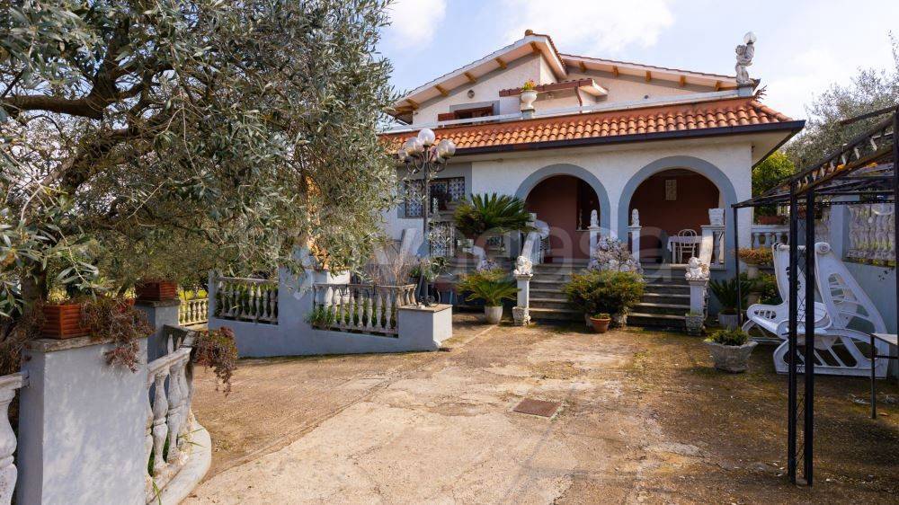 Villa in in vendita da privato a Lanuvio via delle Querce, 23