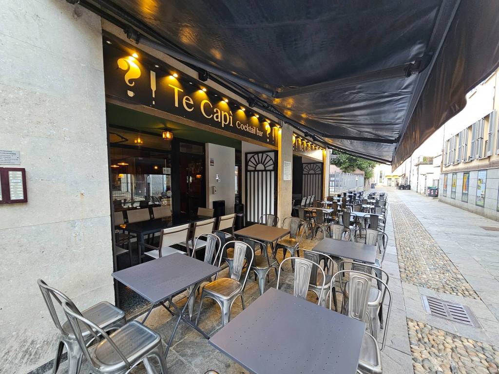 Bar in vendita a Varese via Felice Cavallotti, 3