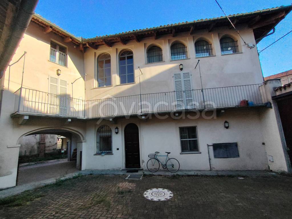 Casa Indipendente in vendita a Racconigi via Santa Chiara, 19
