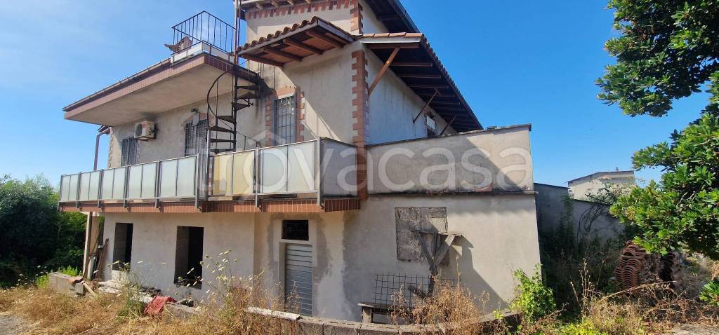 Villa in vendita ad Albano Laziale via 1 Maggio, 18