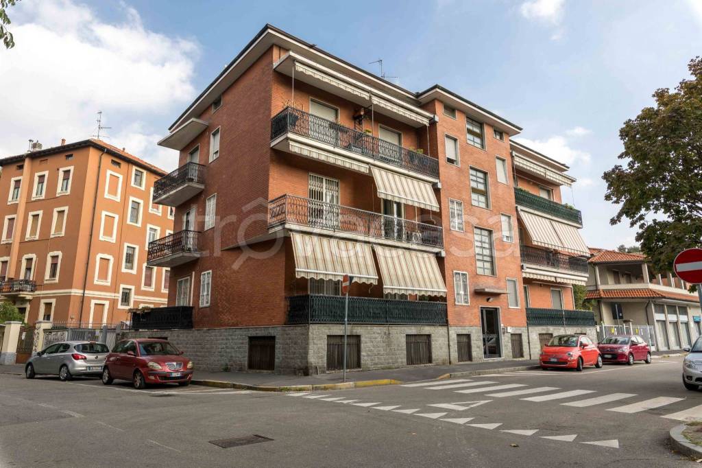 Appartamento in vendita a Cinisello Balsamo via Francesco Petrarca, 1