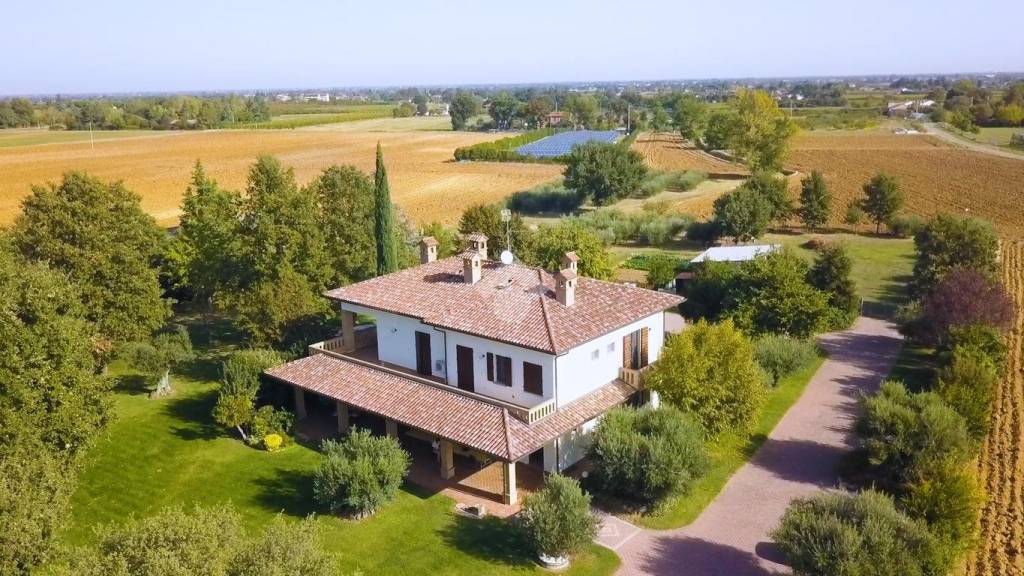 Villa in vendita a Forlì via del braldo, 45