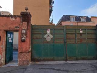 Magazzino in vendita a genova via rivarolo, 40