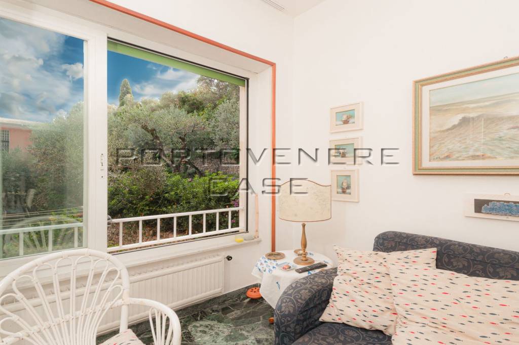 Appartamento in vendita a Portovenere via Giuseppe Garibaldi, 163