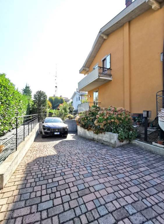 Casa Indipendente in vendita a Castelnuovo Rangone via Val d'Aosta, 3