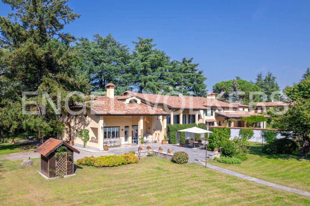 Villa in vendita a Legnano viale Luigi Cadorna, 88