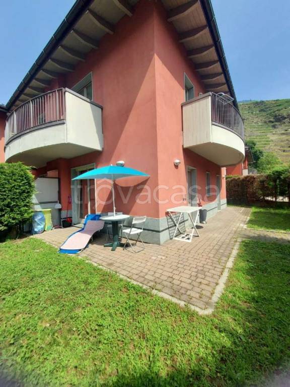 Appartamento in vendita a Montagna in Valtellina via Stelvio