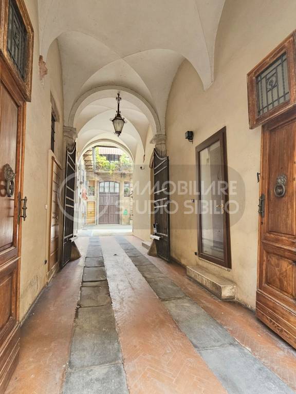 Casa Indipendente in vendita a Mantova via Fratelli Bronzetti