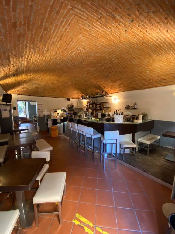 Bar in in vendita da privato a Saluzzo via Palazzo di Città, 25
