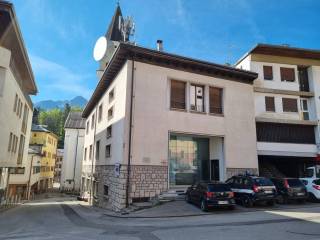 Casa indipendente in vendita a pieve di cadore piazza municipio