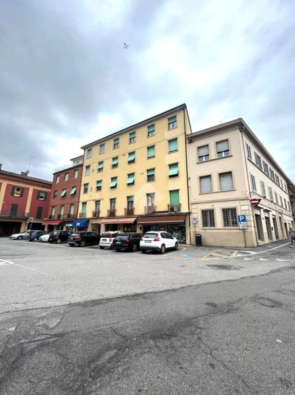 Appartamento in vendita a San Giovanni in Persiceto piazza enrico sassoli, 4