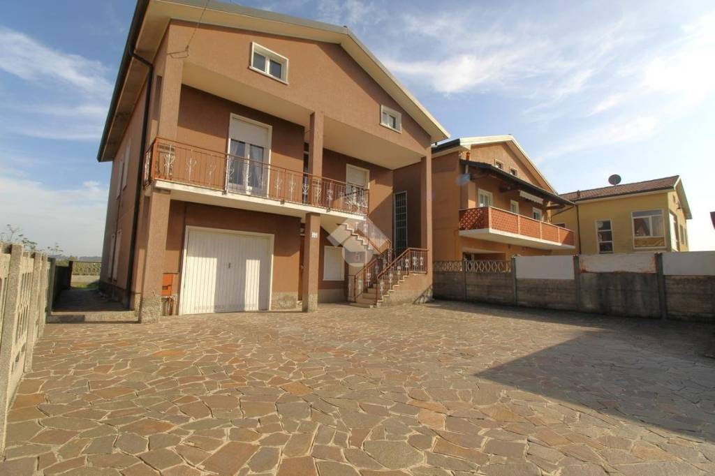 Villa in vendita a Briosco via Giovanni Pascoli, 35