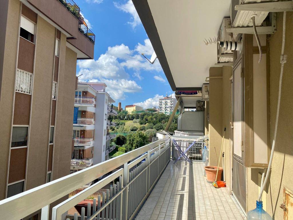 Appartamento in vendita a Napoli via Nicola Romeo