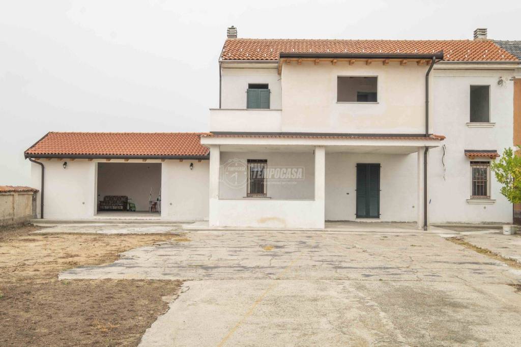 Villa in vendita a Tornaco via Roma