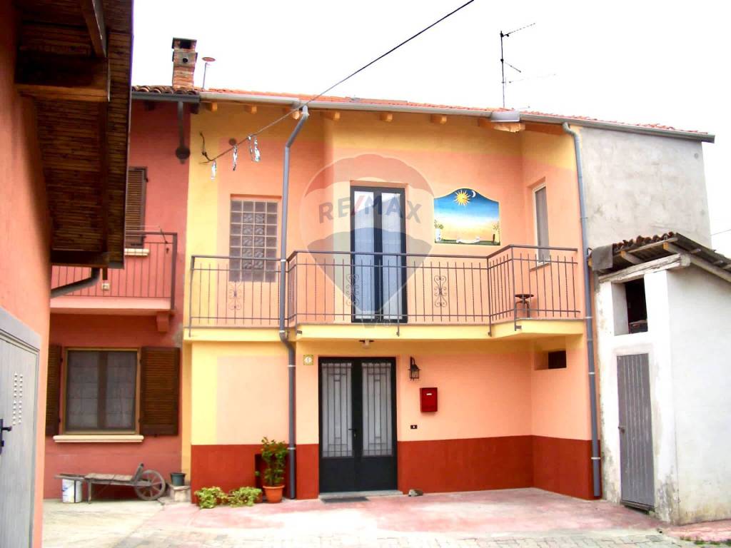 Casa Indipendente in vendita a Borgo Vercelli via Boranchio, 1