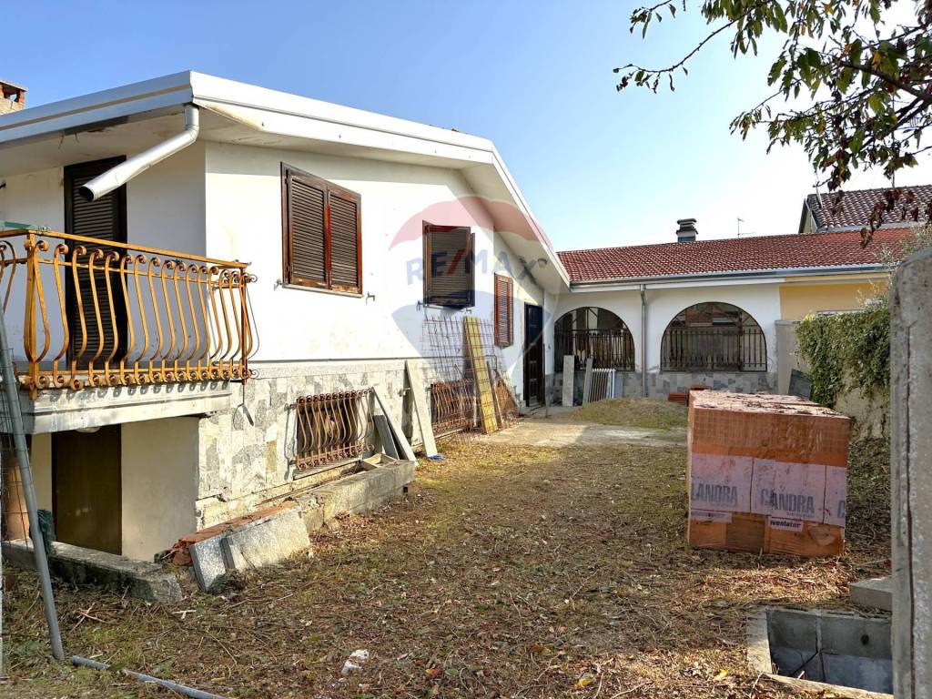 Casa Indipendente in vendita a Fagnano Olona via marsala, 46