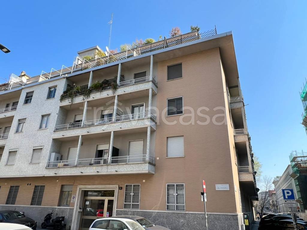 Appartamento in vendita a Milano piazza Irnerio, 6