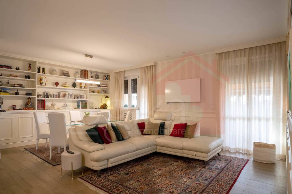 Appartamento in vendita a Pieve Emanuele via dei Pini, 2