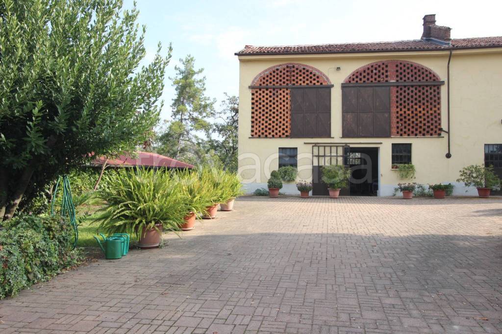 Casale in vendita a Ozzano Monferrato cascina Morano