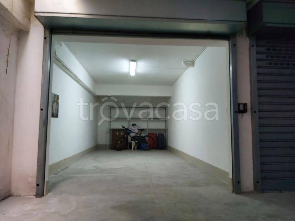 Garage in affitto a Marano di Napoli cupa Dormiglione, 50