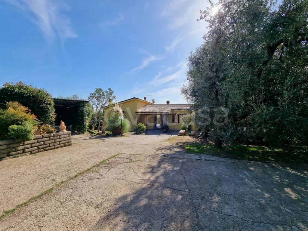 Villa in vendita a Soriano nel Cimino strada Provinciale Sant'Eutizio