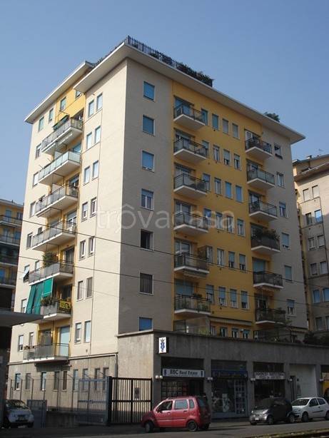 Appartamento in vendita a Milano via Tito Livio, 26