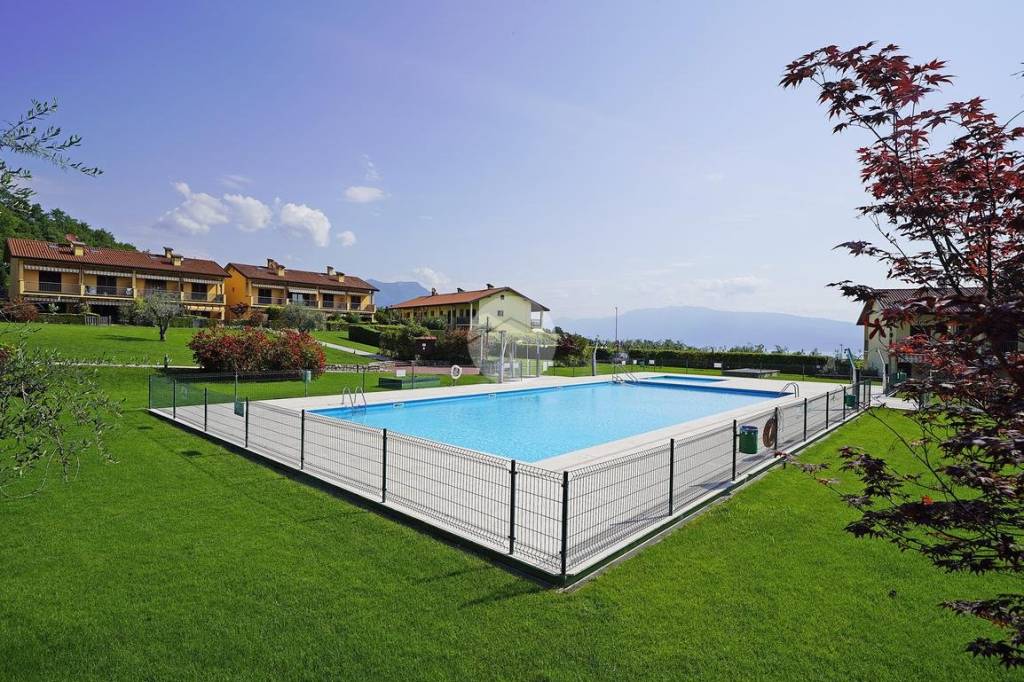 Villa a Schiera in vendita a Puegnago del Garda via Borgo Alto, 1